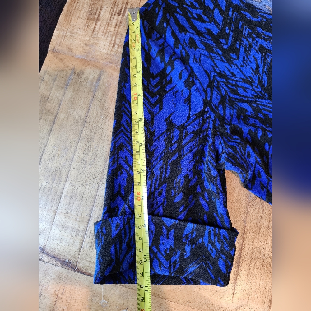 Blue/black print faux-wrap dress - Picture 5 of 12